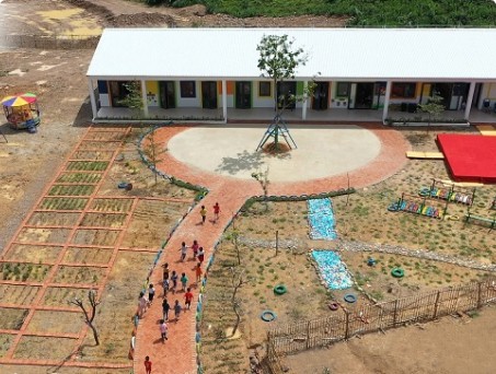 Inauguration of Muong Loi Commune Kindergarten sponsored by Blue Moon Fund
