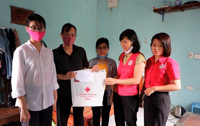 CHUYẾN ĐI ĐẦU TIÊN CỦA CÁC CNBV VÀ THẦY CÔ VIETSCHOOL: TRĂNG XANH VÀ NHỮNG NỤ CƯỜI ẤM ÁP