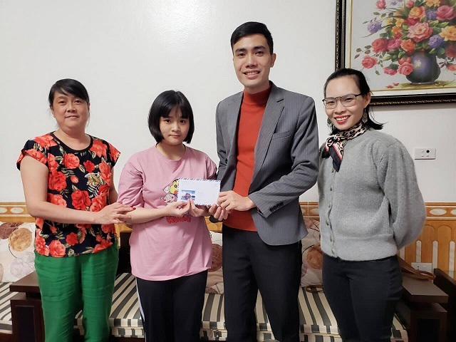 HÀNH TRÌNH TRAO HỌC BỔNG MÙA DỊCH