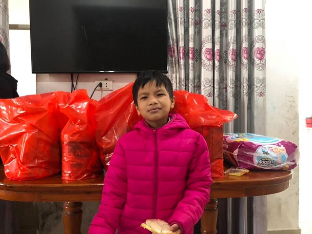 NỤ CƯỜI BÉ THƠ