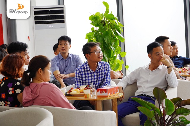 96763842115884 01044697177008 68177139911884 8o.jpg