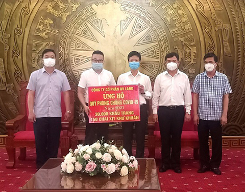 BV Land Joint Stock Company has supported Bac Giang provincial authorities in the campaign against Covid- 19