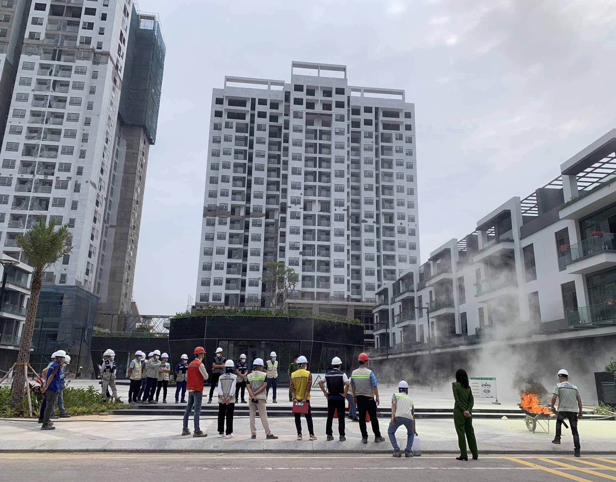 BV DIAMOND HILL TỔ CHỨC HUẤN LUYỆN NGHIỆP VỤ PHÒNG CHÁY CHỮA CHÁY VÀ CỨU HỘ CỨU NẠN