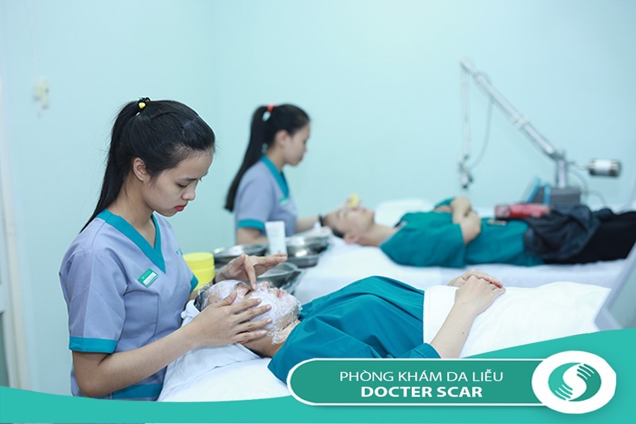 dieu-tri-seo-ro-bang-lan-kim-prp-tai-doctor-scar-1 điều trị sẹo rỗ bằng phương pháp lăn kim prp tại Doctor Scar