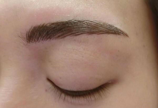 Có nên điêu khắc lông mày? Điêu khắc chân mày có đau không? hình ảnh điêu khắc lông mày