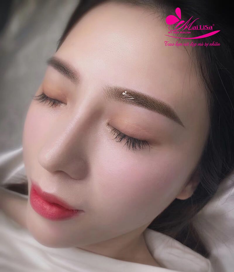 Phun mày bong ra không có màu: Nguyên nhân và Mẹo xử lý dứt điểm hình ảnh lông mày bong sau khi phun lông mày