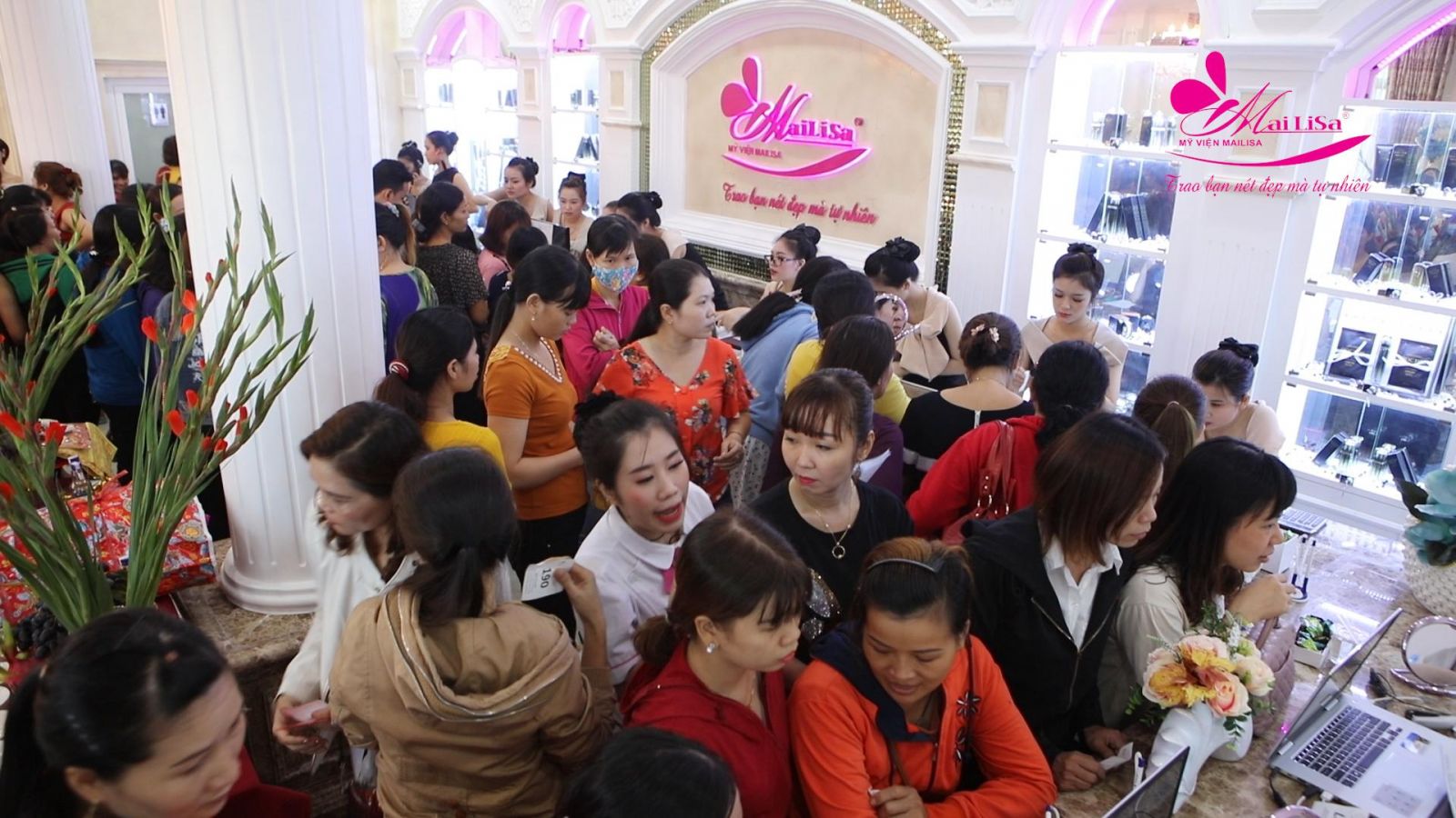 Khách hàng đông là minh chứng tốt nhất về chất lượng tại Mailisa Khách hàng đông là minh chứng tốt nhất về chất lượng tại Mailisa