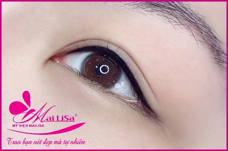 Mắt nai là gì? Tướng số người mắt nai sẽ như thế nào Mắt nai không trang điểm mỗi ngày