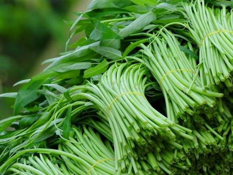 Sau khi xăm chân mày cần kiêng ăn gì? Bao lâu? phun xăm chân mày cần kiêng rau muống không