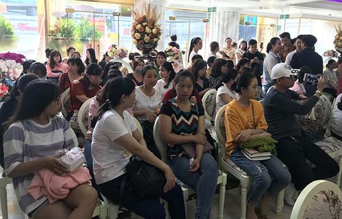 Vì sao phun môi, phun mày, phun mí tại thẩm mỹ viện Mailisa luôn đông khách? Vì sao phun môi, phun mày, phun mí tại thẩm mỹ viện Mailisa luôn đông khách?