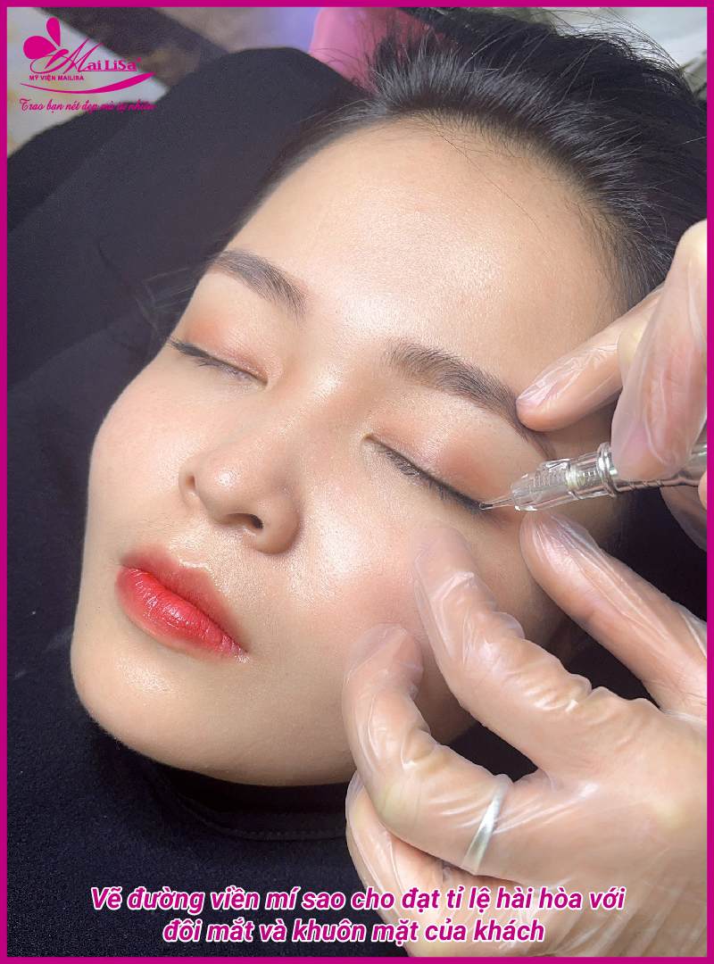 Mắt nai là gì? Tướng số người mắt nai sẽ như thế nào Vẽ đường viền cho khác