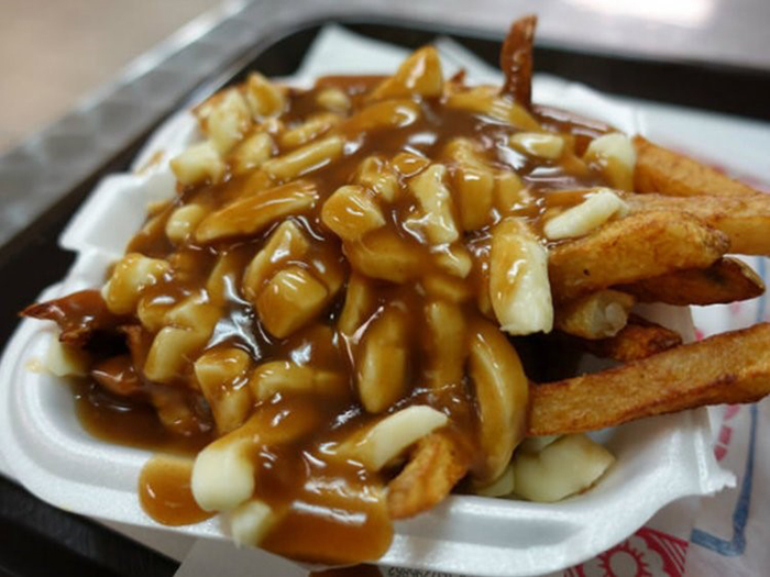 Poutine món ăn hấp dẫn ngày Tết Canada