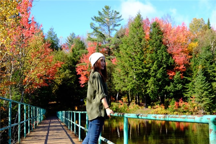Gợi ý lựa chọn trang phục khi du lịch Mỹ mùa thu