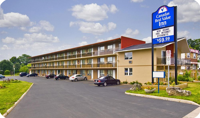 kinh-nghiem-chon-khach-san-va-mon-an-khi-du-lich-canada