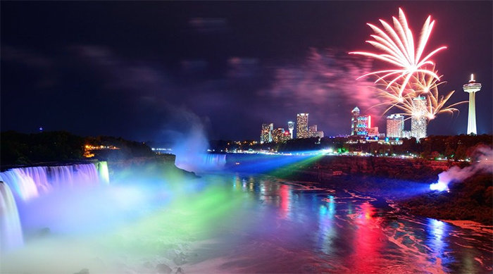 Khám Phá Phong Tục Đón Tết Độc Đáo Của Người Dân Canada