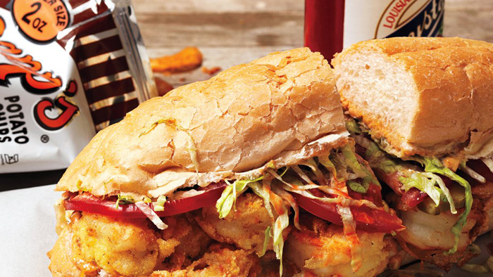 Thưởng Thức Bánh Po-Boys Khi Đi Du Lịch Mỹ