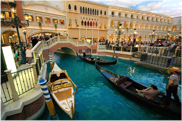 Trải Nghiệm Xa Hoa Khi Đón Tết Tại Las Vegas